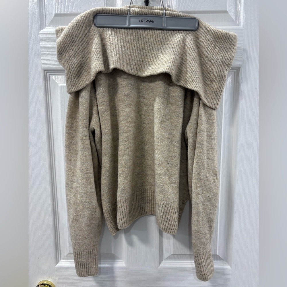 H&M Off-the-Shoulder Beige Sweater